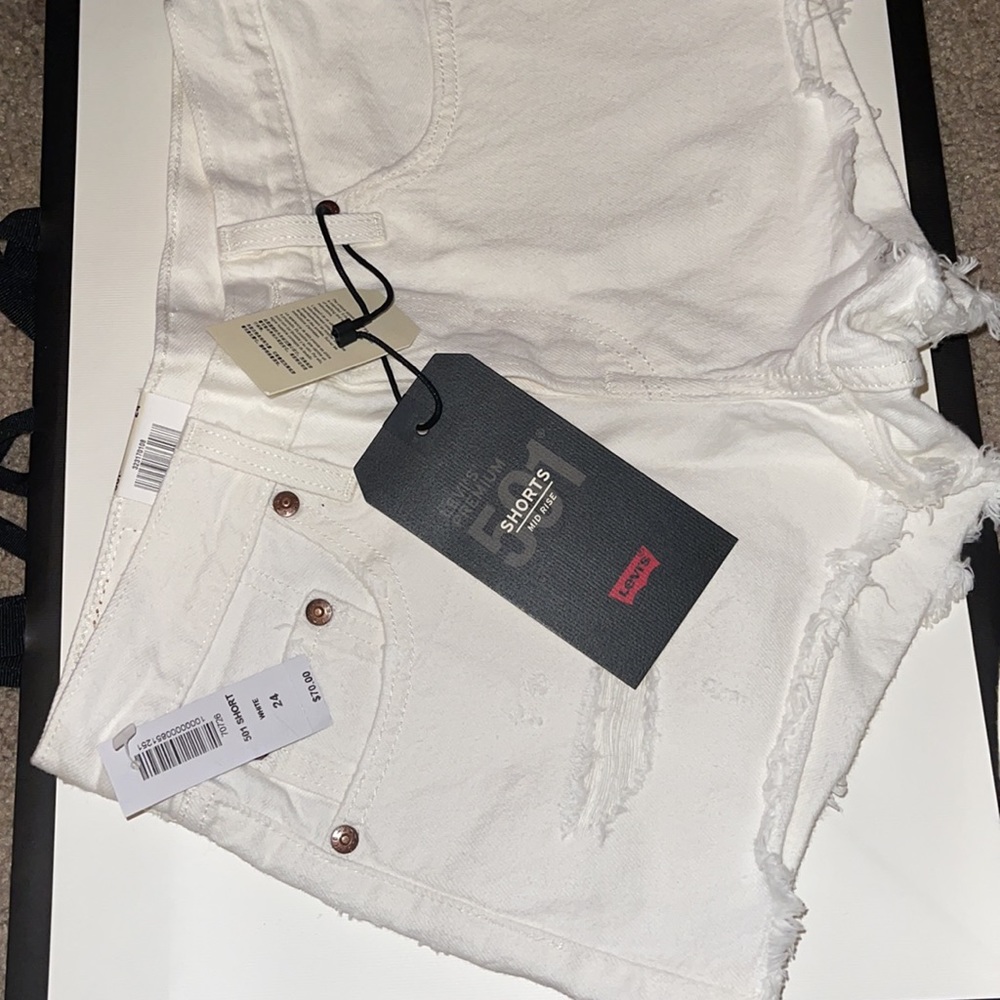 Brand new white jeans shorts - Picture 2 of 3